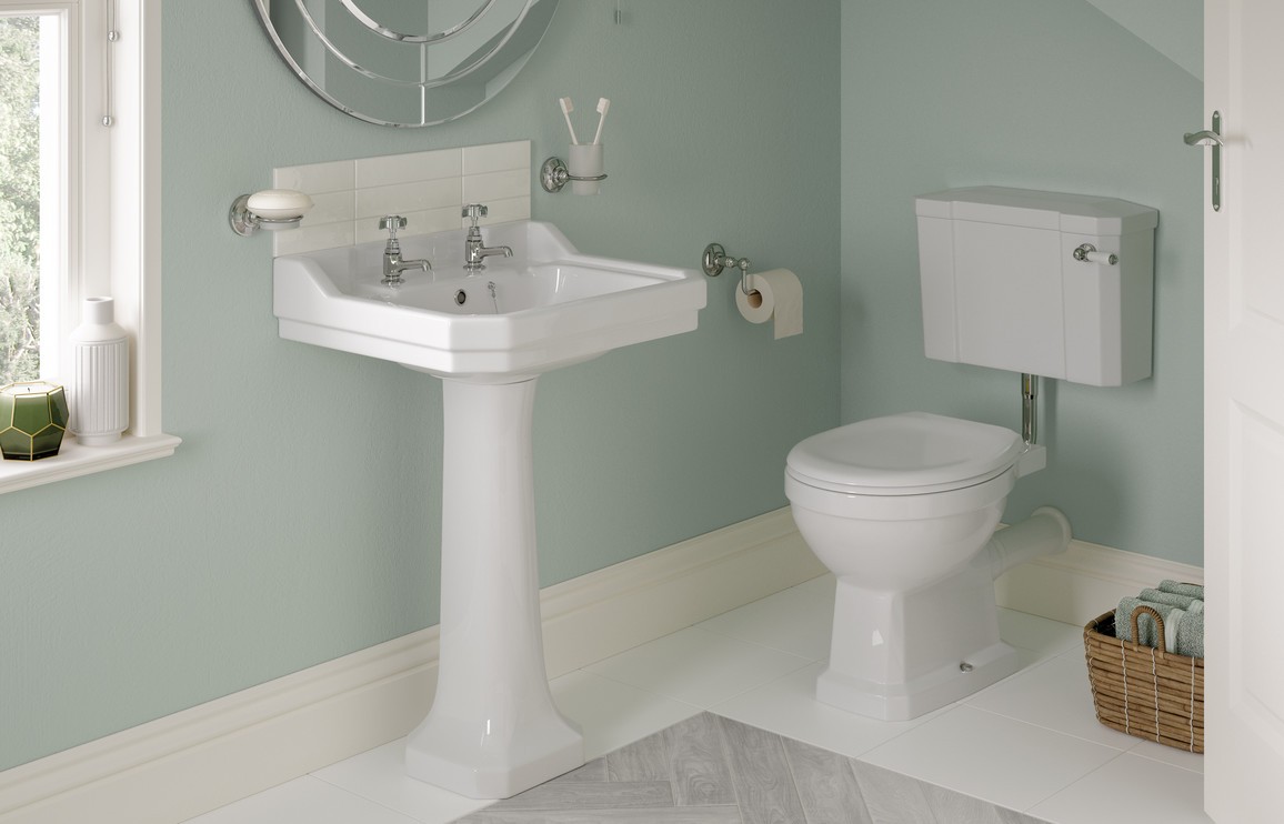 Penge Low Level WC & Standard Soft Close Seat